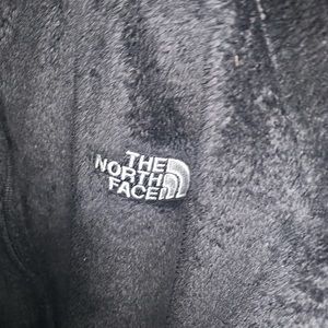 The north face women’s Large osito jacket